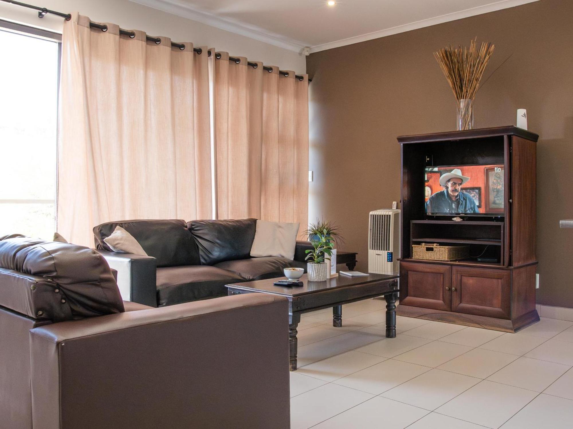 Rieks Van Der Walt Self-Catering Apartment Windhoek Ngoại thất bức ảnh