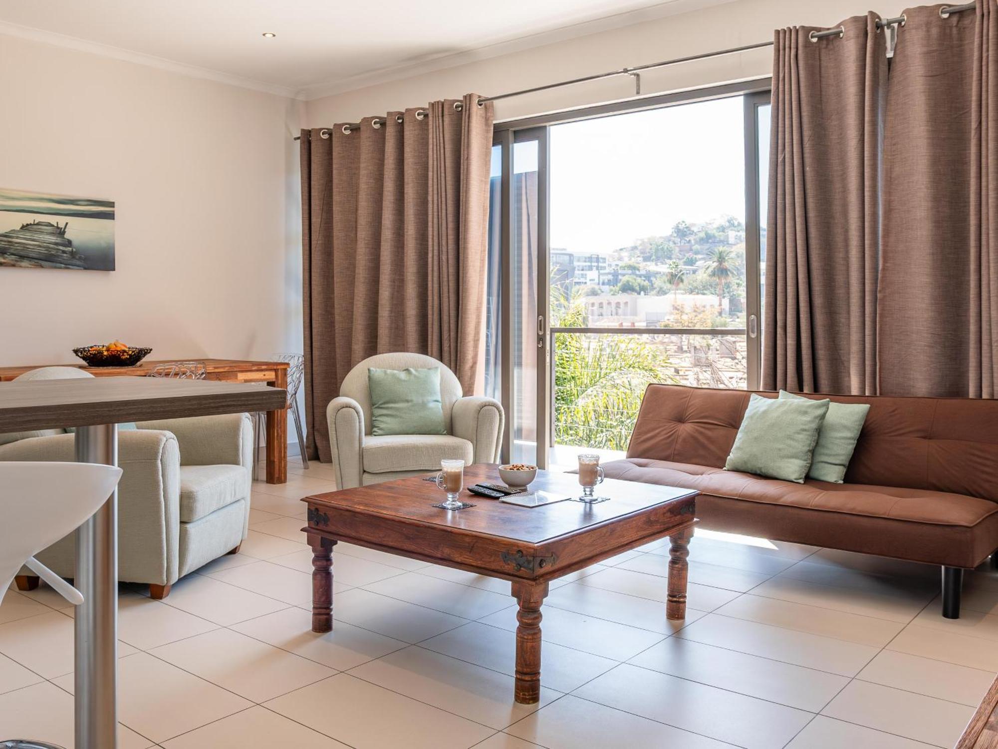 Rieks Van Der Walt Self-Catering Apartment Windhoek Ngoại thất bức ảnh